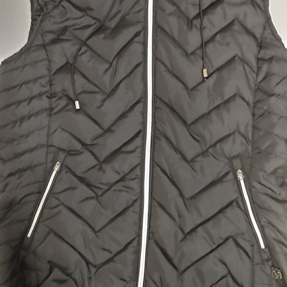 U.S. Polo Assn Vests - Picture 10 of 11